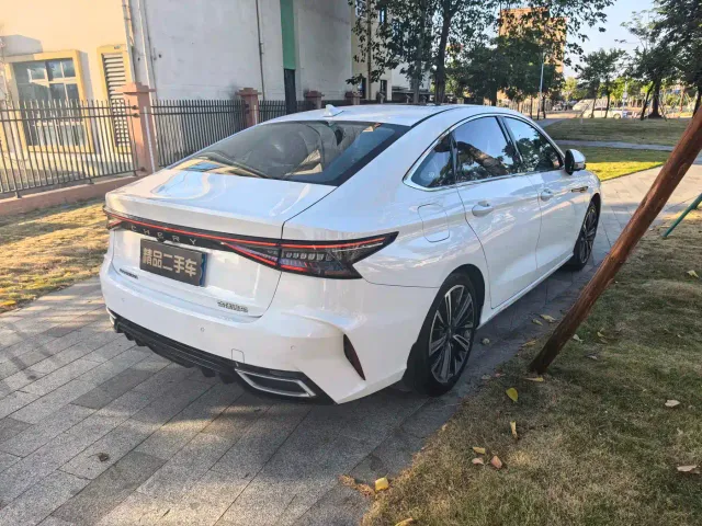 Chery Arrizo 8 — Фото автомобиля 12