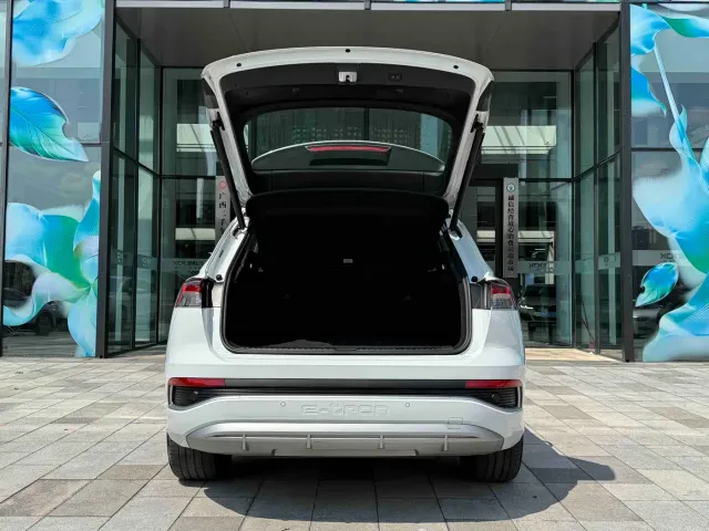 Audi Q4 e-tron — Фото автомобиля 23