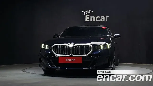 BMW 5-Series 5 серия (G60) 530i xDrive M Sport — Фото автомобиля 3
