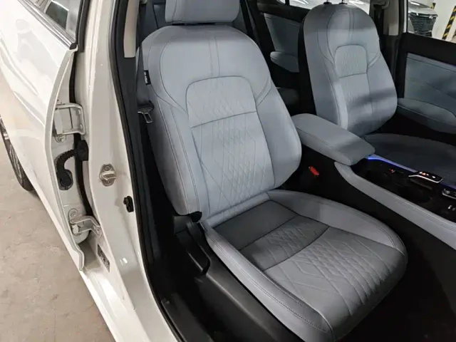 Nissan Sylphy — Фото автомобиля 24