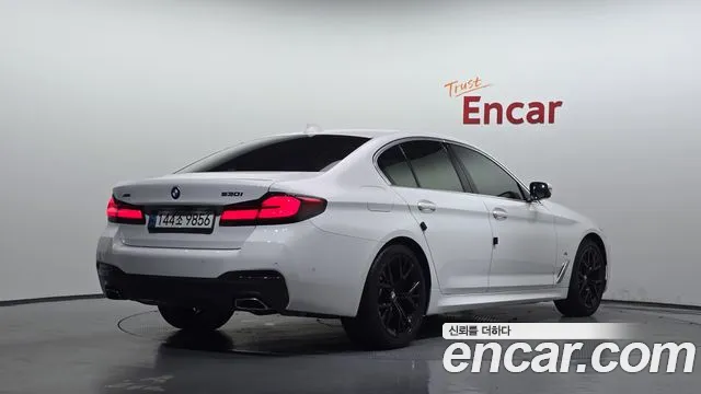 BMW 5 Series G30 — Фото автомобиля 2