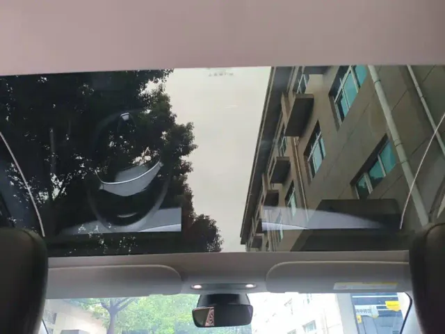 Tesla Model 3 — Фото автомобиля 17