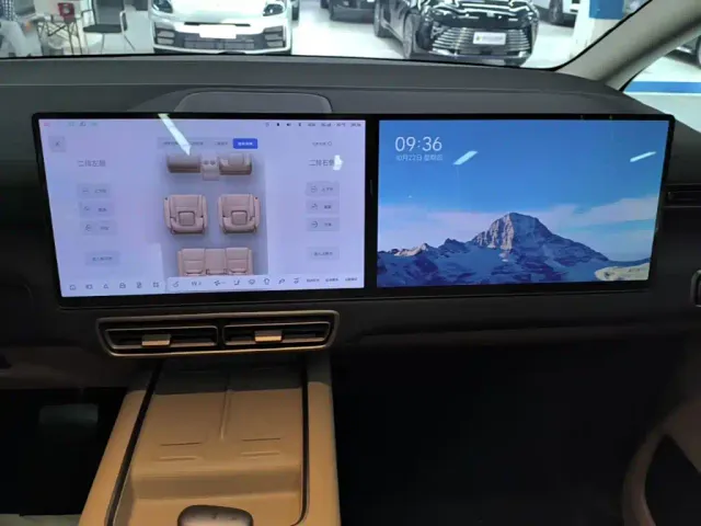 Li Auto MEGA — Фото автомобиля 12