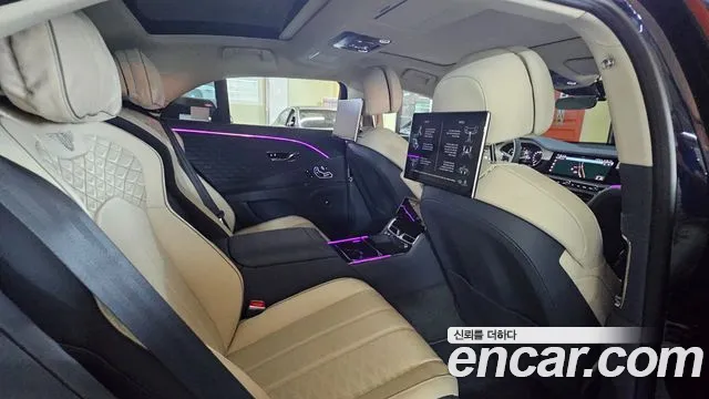 Bentley Flying Spur — Фото автомобиля 13