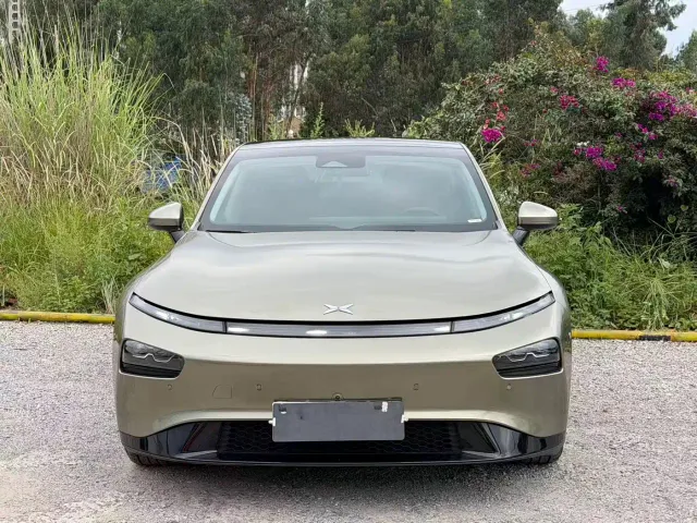 Xpeng P7 — Фото автомобиля 2