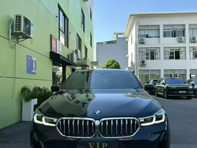 BMW 6 Series Gran Turismo — Фото автомобиля 2
