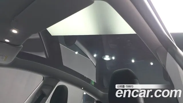 Tesla Model Y — Фото автомобиля 19