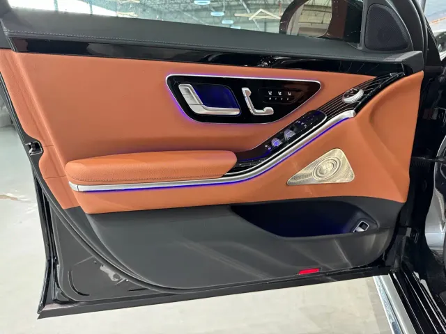 Mercedes-Benz S-Class — Фото автомобиля 13