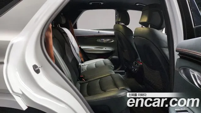 Genesis GV70 2.5T Бензин AWD — Фото автомобиля 12