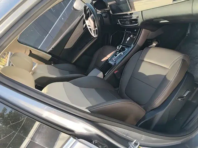 BYD Song MAX — Фото автомобиля 24
