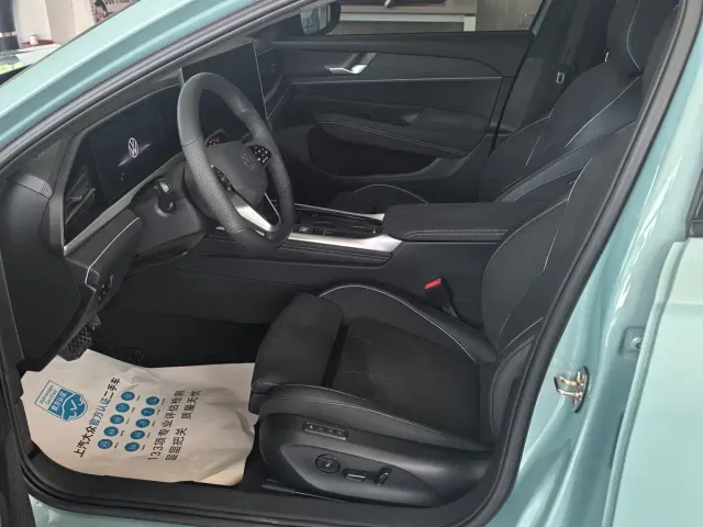 Volkswagen Passat — Фото автомобиля 6
