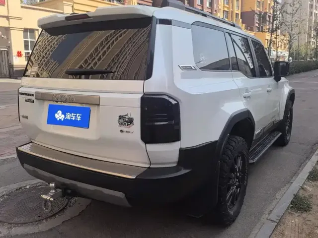 Toyota Prado — Фото автомобиля 3