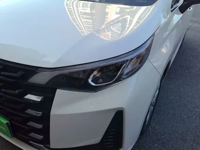 GAC Trumpchi M6 — Фото автомобиля 23