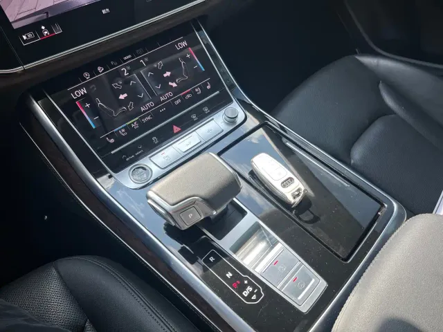 Audi Q7 — Фото автомобиля 16