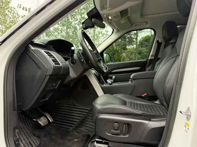Land Rover Discovery 2023 Facelift 360PS R-Dynamic S — Фото автомобиля 10