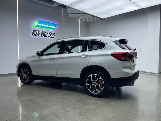 BMW X1 — Фото автомобиля 3
