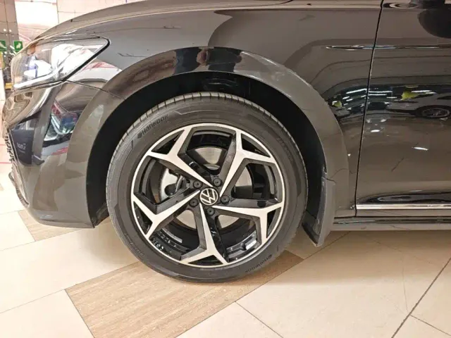 Volkswagen Passat — Фото автомобиля 22
