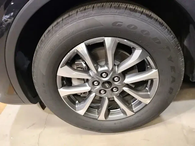 Ford Edge — Фото автомобиля 22
