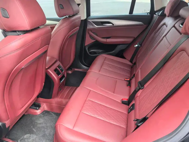 BMW iX3 — Фото автомобиля 6