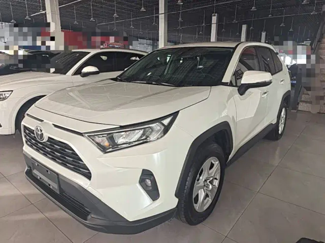 Фотография автомобиля — Toyota RAV4