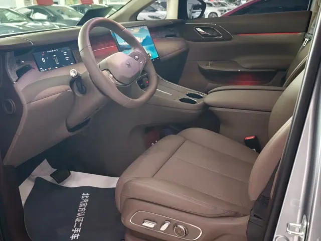 Arcfox Wendao V9 — Фото автомобиля 5