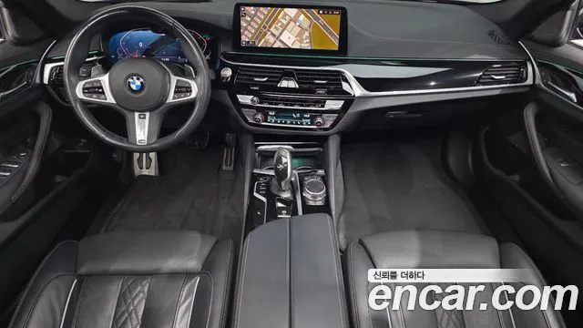BMW 5 Series G30 — Фото автомобиля 10