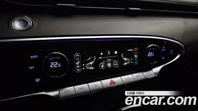 Genesis GV70 — Фото автомобиля 20