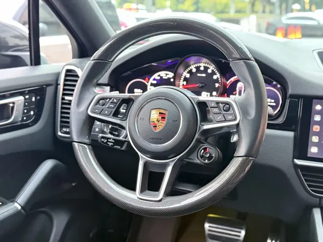 Porsche Cayenne — Фото автомобиля 13