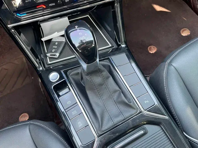 Volkswagen Passat — Фото автомобиля 10