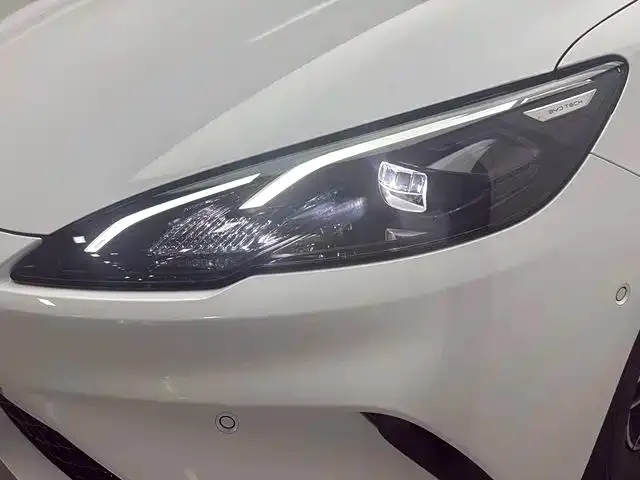 BYD Seal 05 DM-i — Фото автомобиля 12