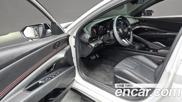 Hyundai AVANTE Новый Avante (CN7) — Фото автомобиля 12