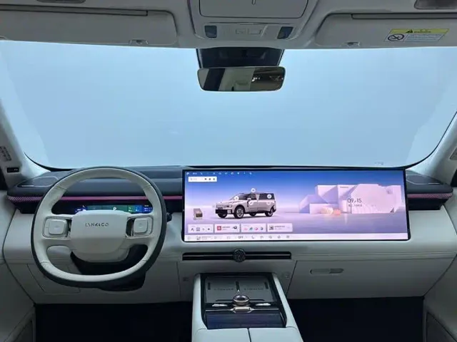 Lynk & Co 900 — Фото автомобиля 13