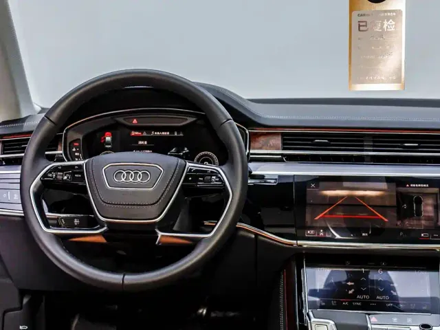 Audi A8 — Фото автомобиля 21