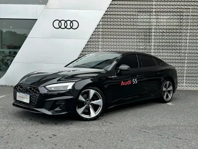 Фотография автомобиля — Audi S5