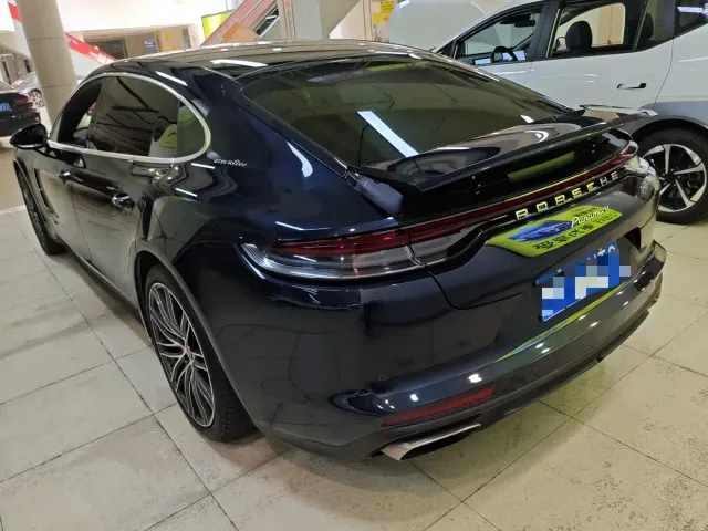 Porsche Panamera — Фото автомобиля 6