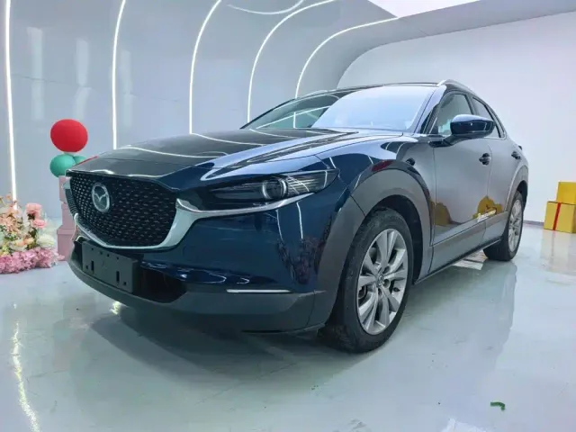 Фотография автомобиля — Mazda CX-30