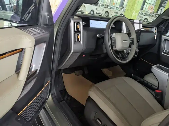 iCAR V23 — Фото автомобиля 15