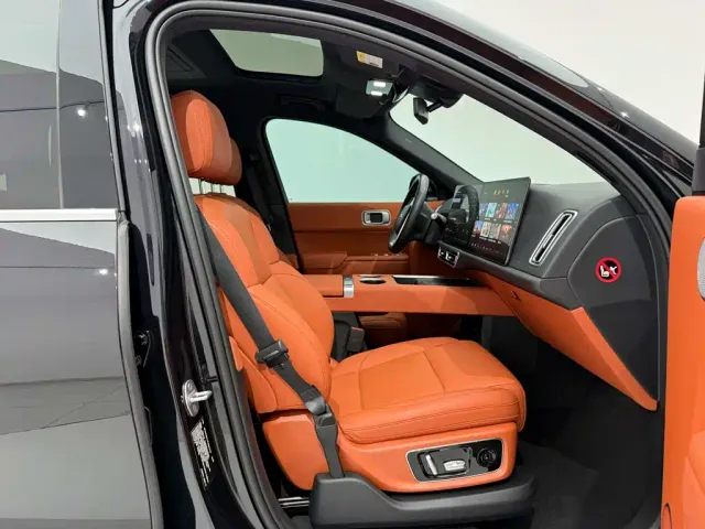 Li Auto Li Xiang L9 2022 Max — Фото автомобиля 18