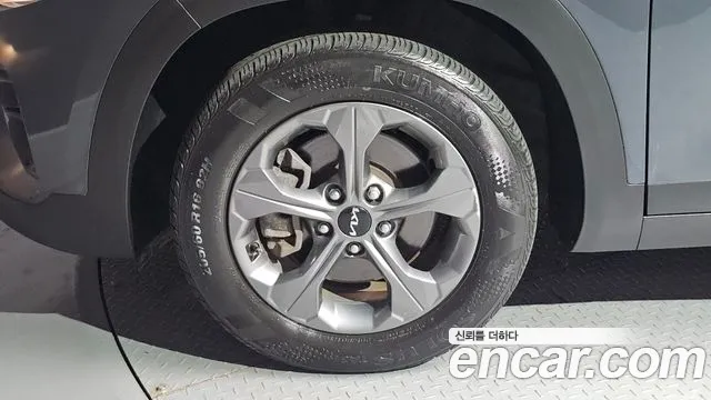 Kia Seltos — Фото автомобиля 5