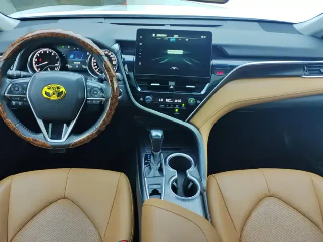 Toyota Camry — Фото автомобиля 12