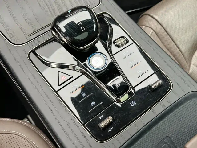 BYD Han — Фото автомобиля 17
