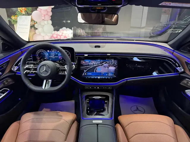 Mercedes-Benz E-Class — Фото автомобиля 8