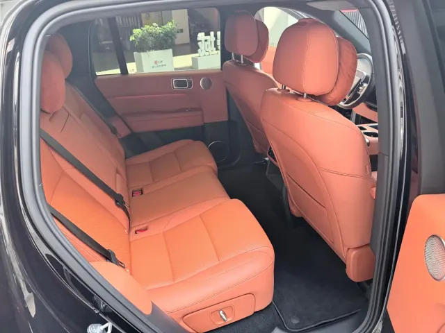 Li Auto L6 — Фото автомобиля 12