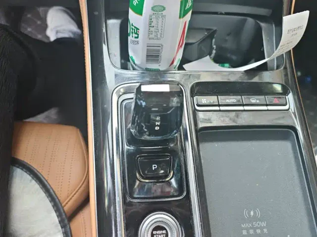 Geely Boyue L — Фото автомобиля 16
