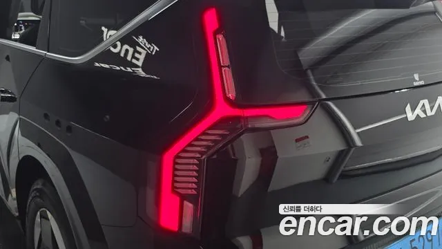Kia EV9 Long Range 2WD — Фото автомобиля 3