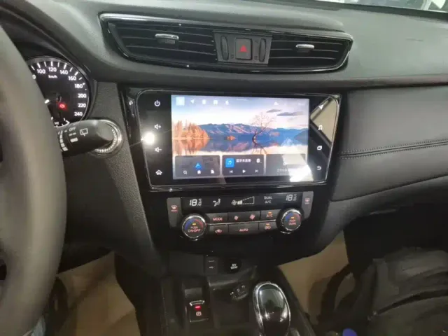Nissan X-Trail — Фото автомобиля 12