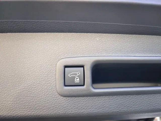 Toyota Sienna — Фото автомобиля 19