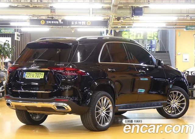 Mercedes-Benz GLE-Class — Фото автомобиля 2