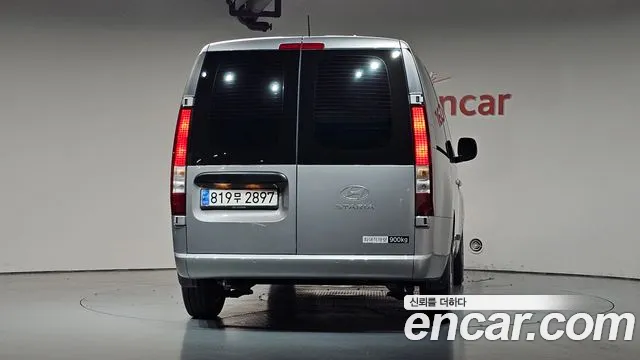 Hyundai Staria Staria Карго 3 места — Фото автомобиля 3