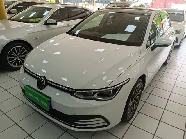 Фотография автомобиля — Volkswagen Golf